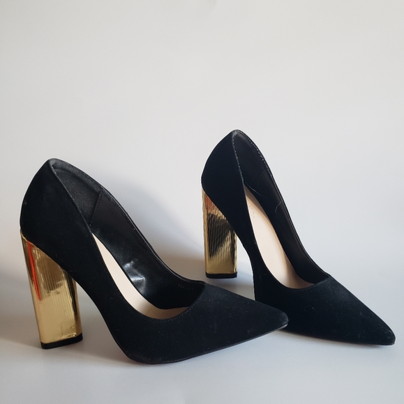 Gold heel pumps - Picture 1 of 5